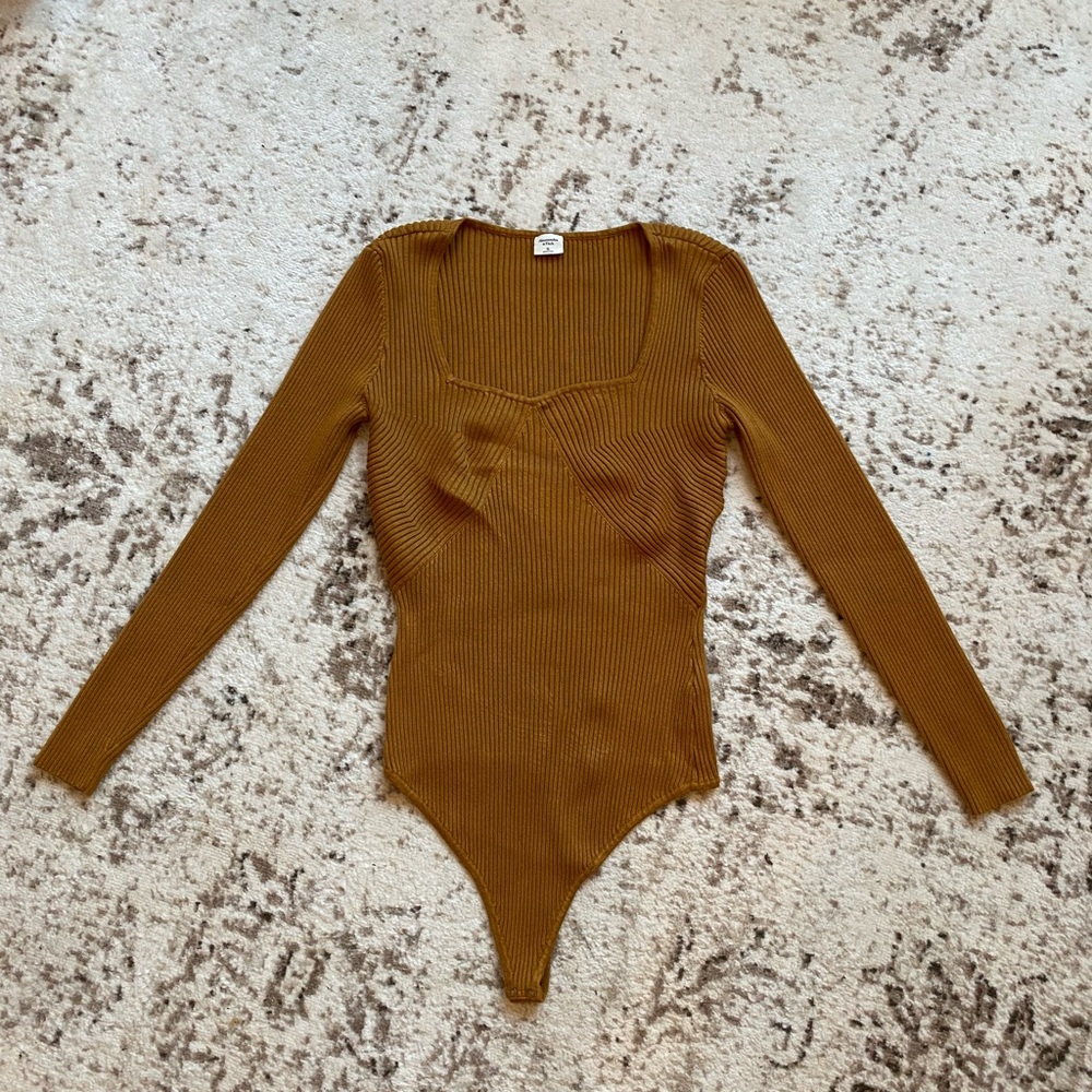 Abercrombie & Fitch Long-Sleeve Squareneck Sweater Bodysuit